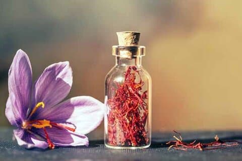 تصویر 3 از عصاره زعفران مایع با رنگ و رایحه دلپذیر